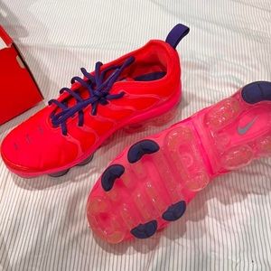 Women air vapor plus only worn once with original box